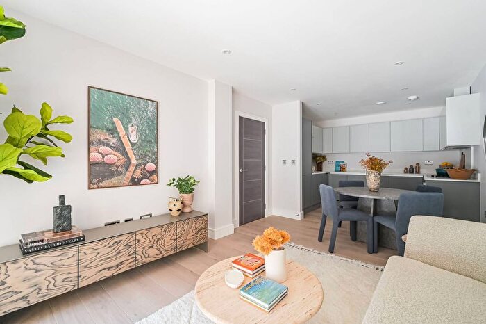 2 Bedroom Flat For Sale In Landex Apartments Ii, De Beauvoir Town, London, N1