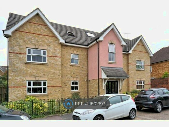 2 Bedroom Flat To Rent In Rose Lodge, Egham, TW20