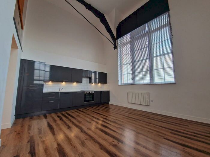 3 Bedroom Apartment To Rent In Burkhardt Hall, Swindon, SN1