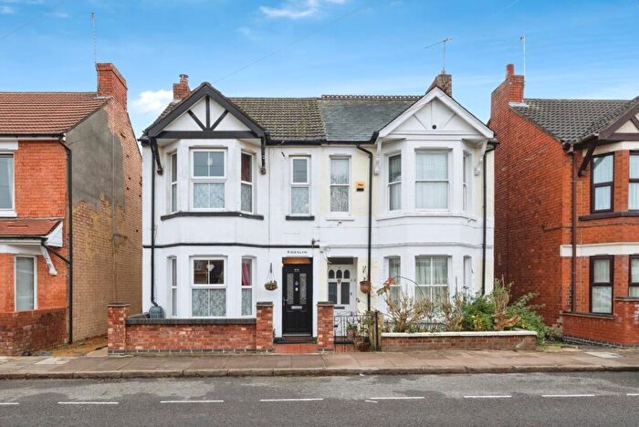 3 Bedroom Semi-Detached House For Sale In Windsor Street, Bletchley, Milton Keynes, Buckinghamshire, MK2