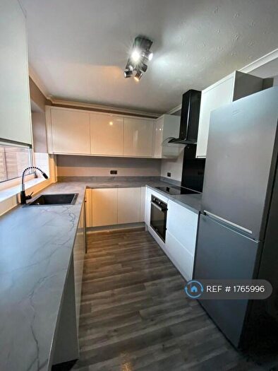 3 Bedroom Terraced House To Rent In Inglewood Avenue, Camberley, GU15