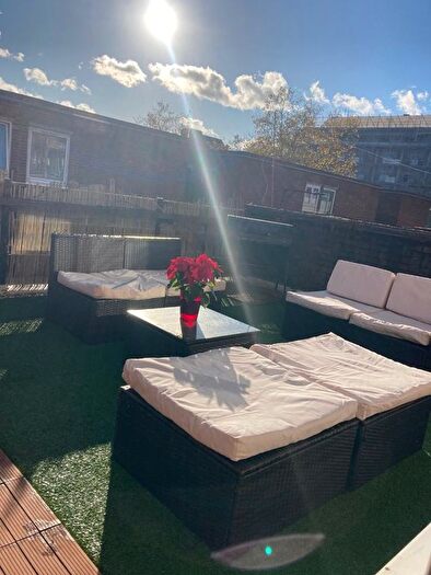 3 Bedroom Maisonette To Rent In Horle Walk, London, SE5