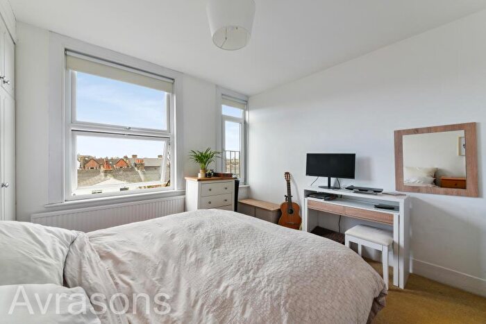 2 Bedroom Flat To Rent In Talfourd Road, Camberwell, SE15