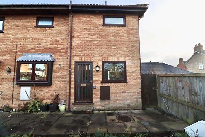 1 Bedroom End Terrace House To Rent In Penny Court, Pocklington, York, YO42