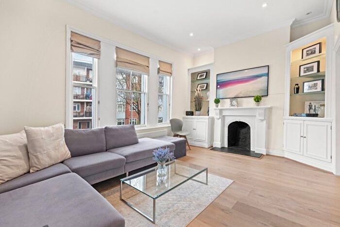 3 Bedroom Maisonette To Rent In Portobello Road, Westbourne Park, W11