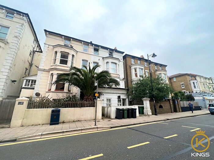1 Bedroom Flat To Rent In Osborne Road, Southsea, PO5