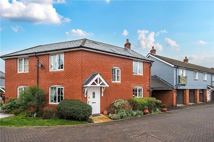 3 Bedroom Semi Detached House For Sale In Tate Close, Romsey, Hampshire, SO51