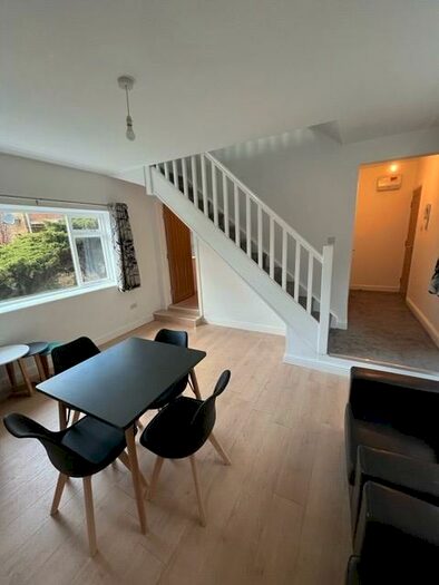 1 Bedroom Flat To Rent In Flat, High Street, PE26