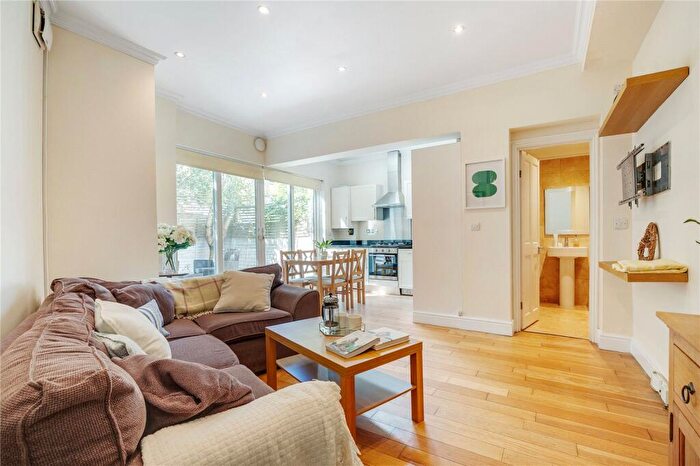 1 Bedroom Apartment For Sale In Mysore Road, SW11