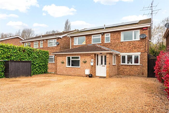 5 Bedroom Detached House For Sale In Windmill Hill Drive, Bletchley, Milton Keynes, Buckinghamshire, MK3