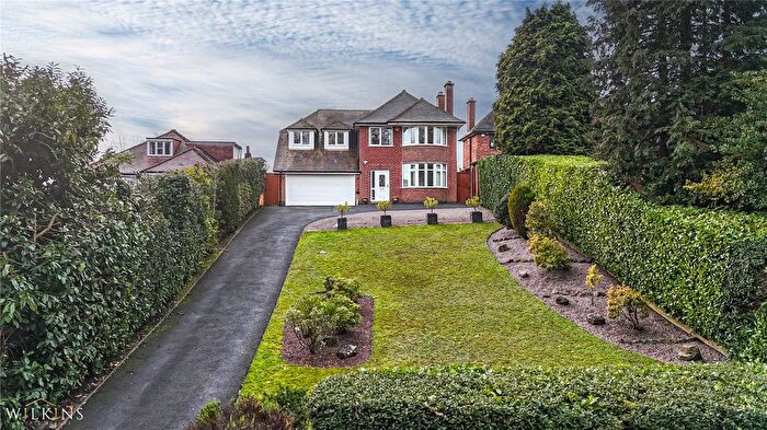 4 Bedroom Detached House For Sale In Oldbury Road, Nuneaton, Warwickshire, CV10