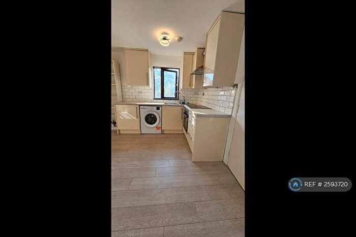 1 Bedroom Flat To Rent In Parr Close, London, N9
