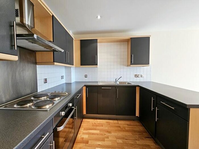 2 Bedroom Apartment To Rent In Whitehall Quay Whitehall Road Leeds, LS1