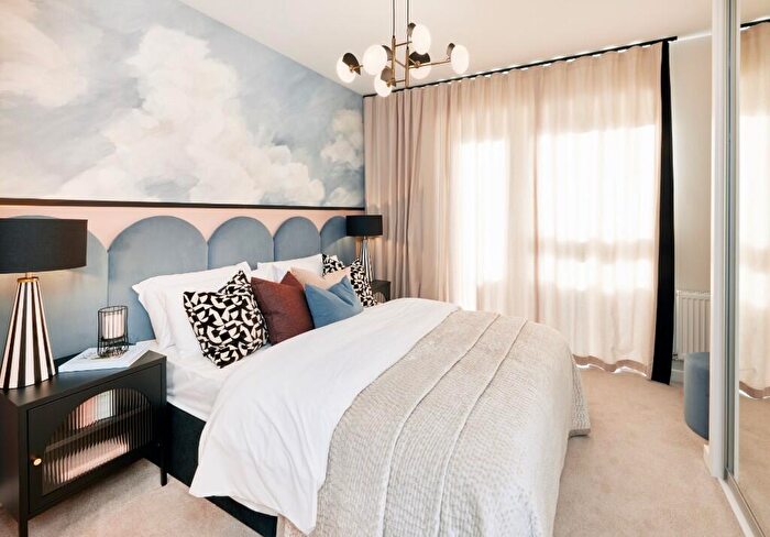 2 Bedroom Apartment For Sale In Clayhill Road, Burghfield Common, RG7