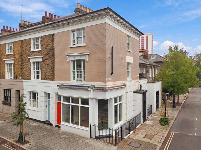 2 Bedroom Flat For Sale In Hartington Road, Stockwell, SW8