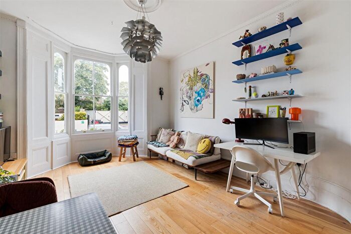 1 Bedroom Flat For Sale In Grove Road, Hackney, E3
