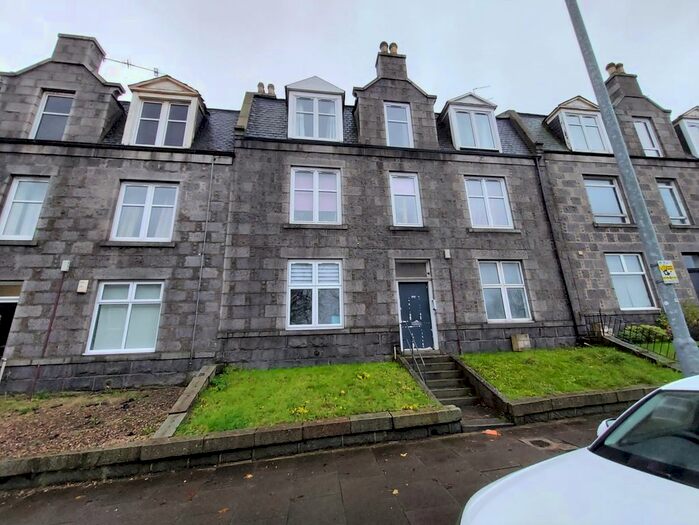 2 Bedroom Flat To Rent In Menzies Road, Torry, Aberdeen, AB11