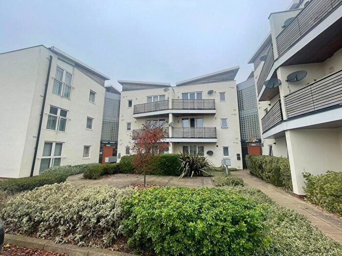 2 Bedroom Flat To Rent In Hening Avenue, Ipswich, IP3