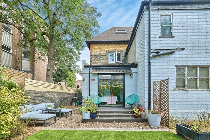 1 Bedroom Flat For Sale In Carnarvon Road, Stratford, London, E15