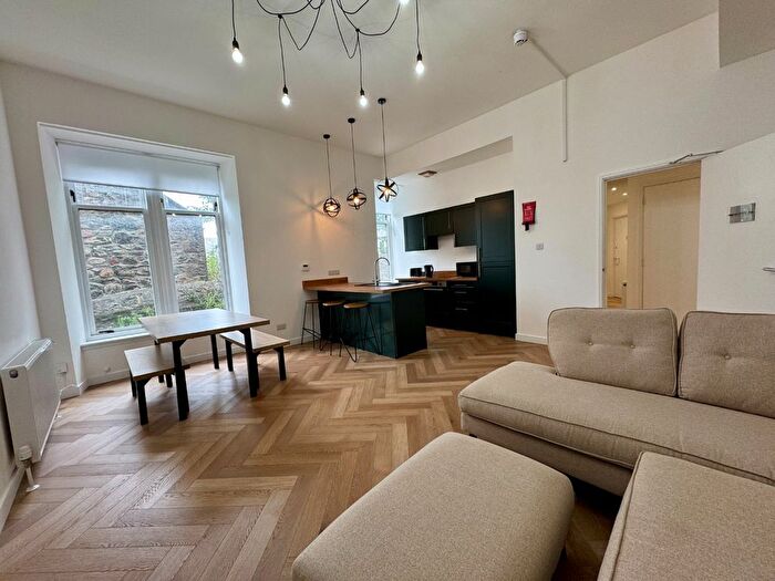 3 Bedroom Flat To Rent In Spital, Old Aberdeen, Aberdeen, AB24