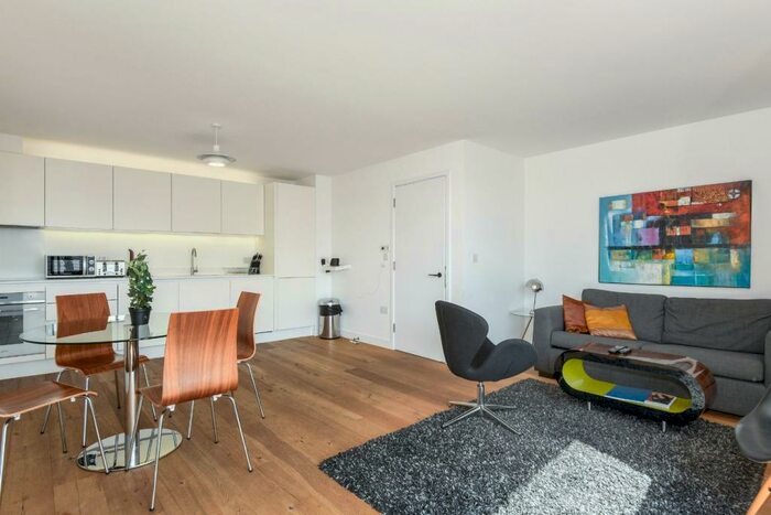 2 Bedroom Apartment To Rent In - Topham Street, London, EC1R