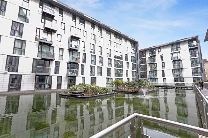 1 Bedroom Flat To Rent In Times Square, London, E1