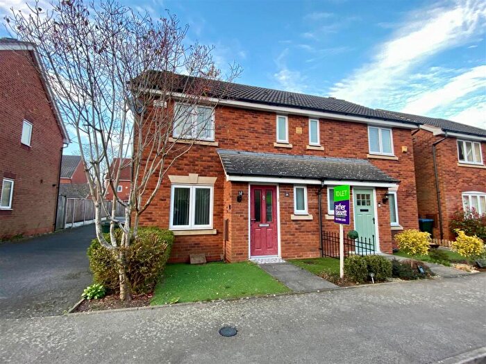 3 Bedroom End Of Terrace House To Rent In Manhattan Way, Bannerbrook, Coventry, CV4