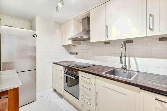 2 Bedroom Flat To Rent In Bramham Gardens, London, SW5