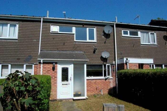 3 Bedroom Terraced House To Rent In Waveney Close, Daventry, Northants NN11