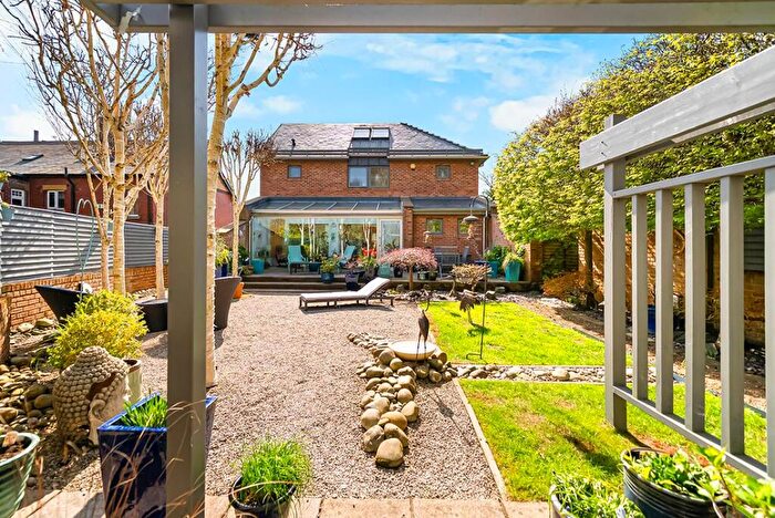 4 Bedroom Detached House For Sale In Holly Park, Huby, Leeds, LS17
