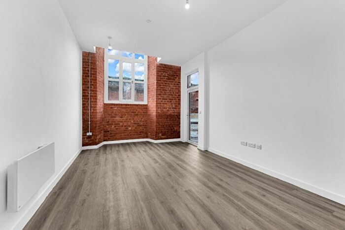 1 Bedroom Flat To Rent In Cotton Gardens, Union Mill, Vernon Street, Bolton, BL1