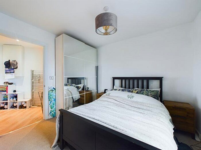 1 Bedroom Flat For Sale In Eastern Avenue, Gloucester, GL4