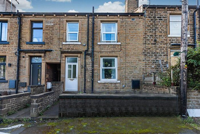 2 Bedroom Terraced House To Rent In King Street, Lindley, Huddersfield, HD3