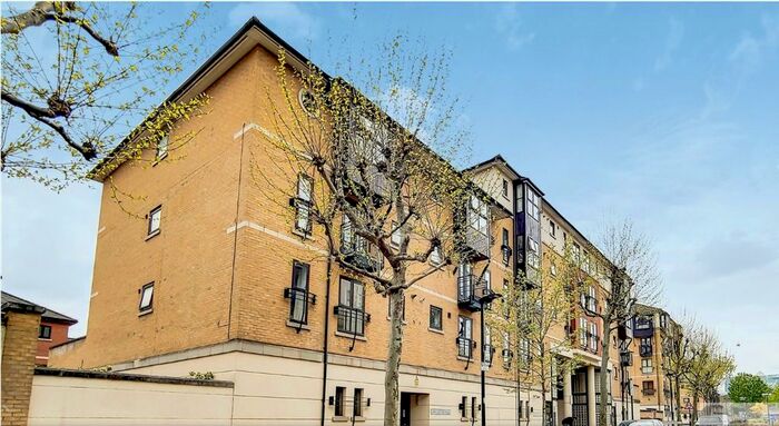 2 Bedroom Flat To Rent In Lancaster Hall, Wesley Avenue, London, E16