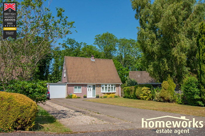 3 Bedroom Chalet For Sale In Fen View, Dereham, NR19
