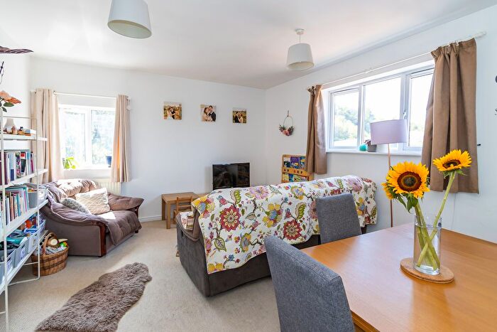 2 Bedroom Flat For Sale In The Landings, Penarth Marina, CF64