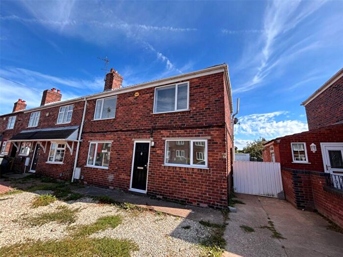 3 Bedroom Semi-Detached House To Rent In Halifax Avenue, Conisbrough, Doncaster, DN12