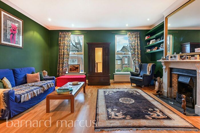 1 Bedroom Flat To Rent In Granville Road, London, SW18