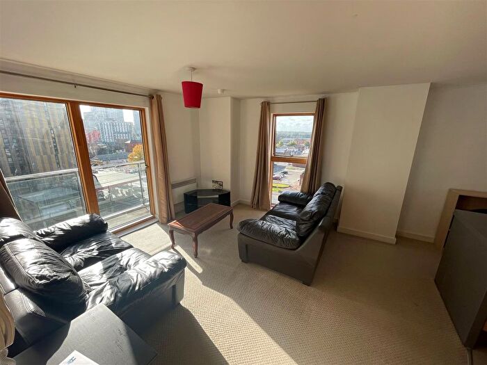 2 Bedroom Flat To Rent In Britton House, Lord Street, Greenquarter, M4