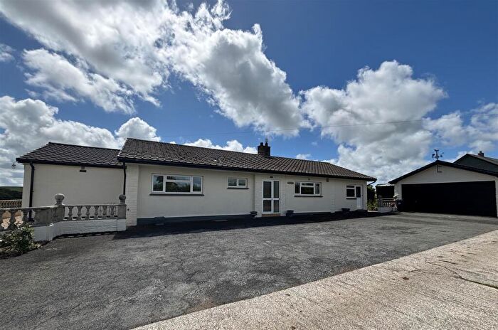 3 Bedroom Bungalow To Rent In Yeolmbridge, Launceston, PL15