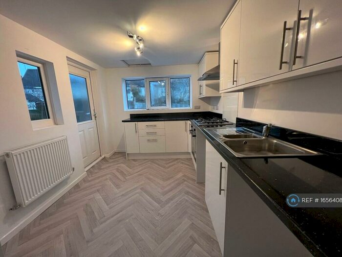 3 Bedroom Terraced House To Rent In Park Avenue, Gosforth, Newcastle Upon Tyne, NE3