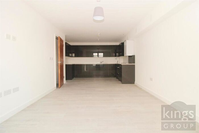 2 Bedroom Flat To Rent In Flat, Adams Yard, Hertford, SG14