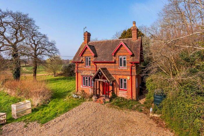 2 Bedroom Detached House For Sale In Beare Green, RH5