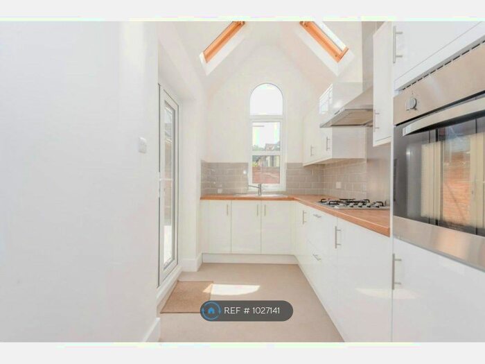 2 Bedroom End Of Terrace House To Rent In Avenue Row, Elstead, Godalming, GU8