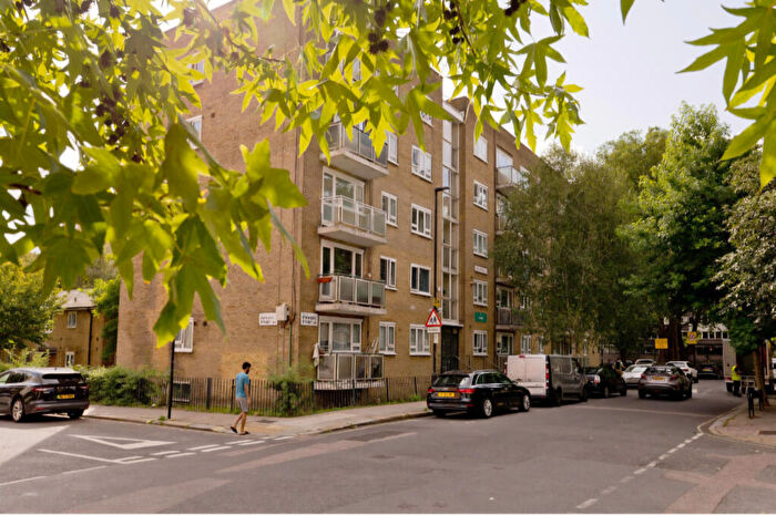 5 Bedroom Flat To Rent In Scafell, London, London, London, NW1
