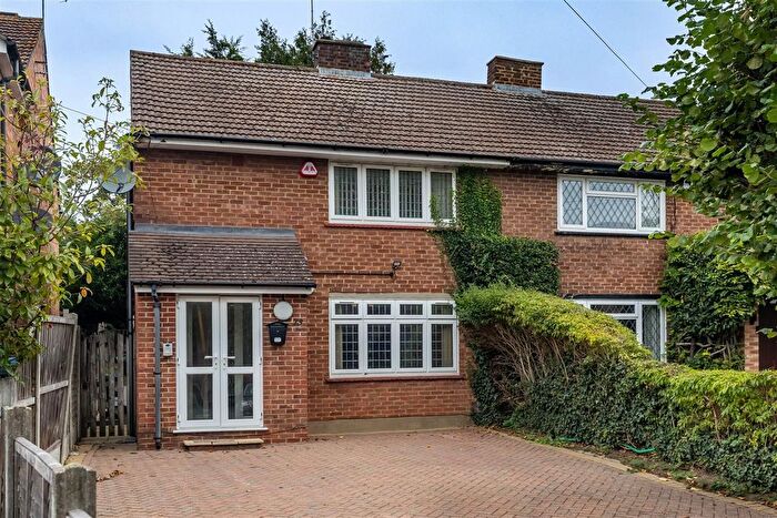 3 Bedroom Semi-detached House For Sale In Centre Drive, Epping, CM16