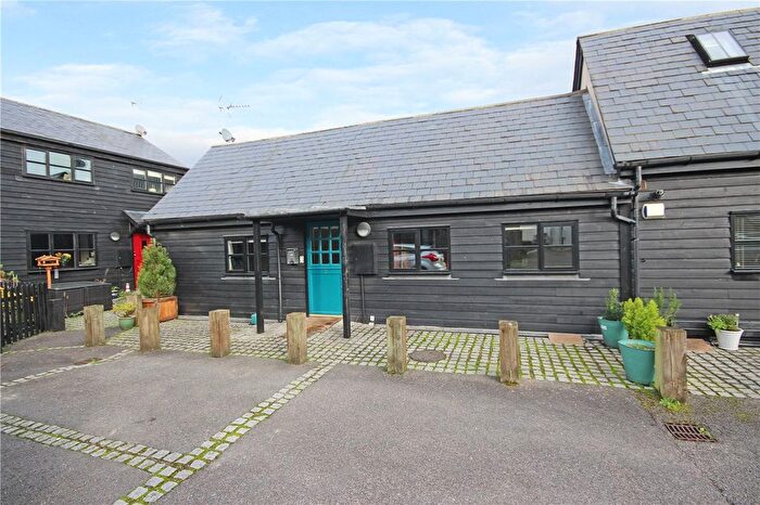 1 Bedroom Bungalow For Sale In Saracens Mews, Redbourn, St. Albans, AL3