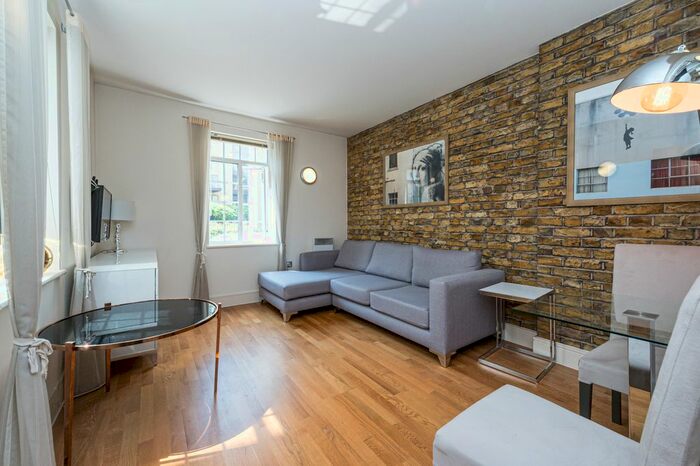 1 Bedroom Flat To Rent In Castlereagh Street, London, W1H
