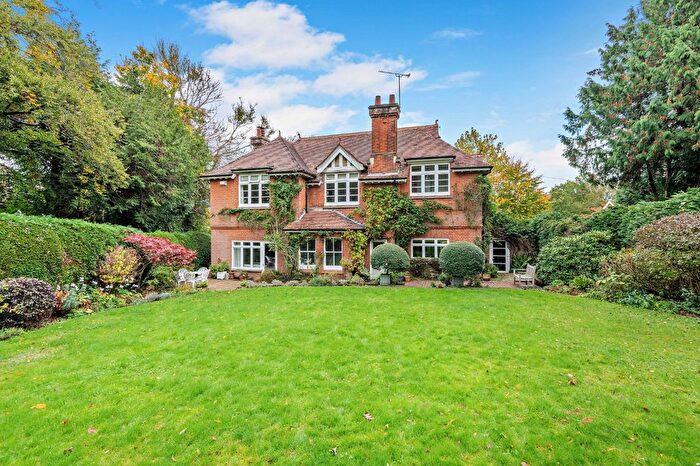 5 Bedroom Detached House For Sale In Oakhill Road, Sevenoaks, Kent, TN13