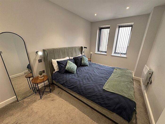 1 Bedroom Flat To Rent In East Parade, Leeds, LS1
